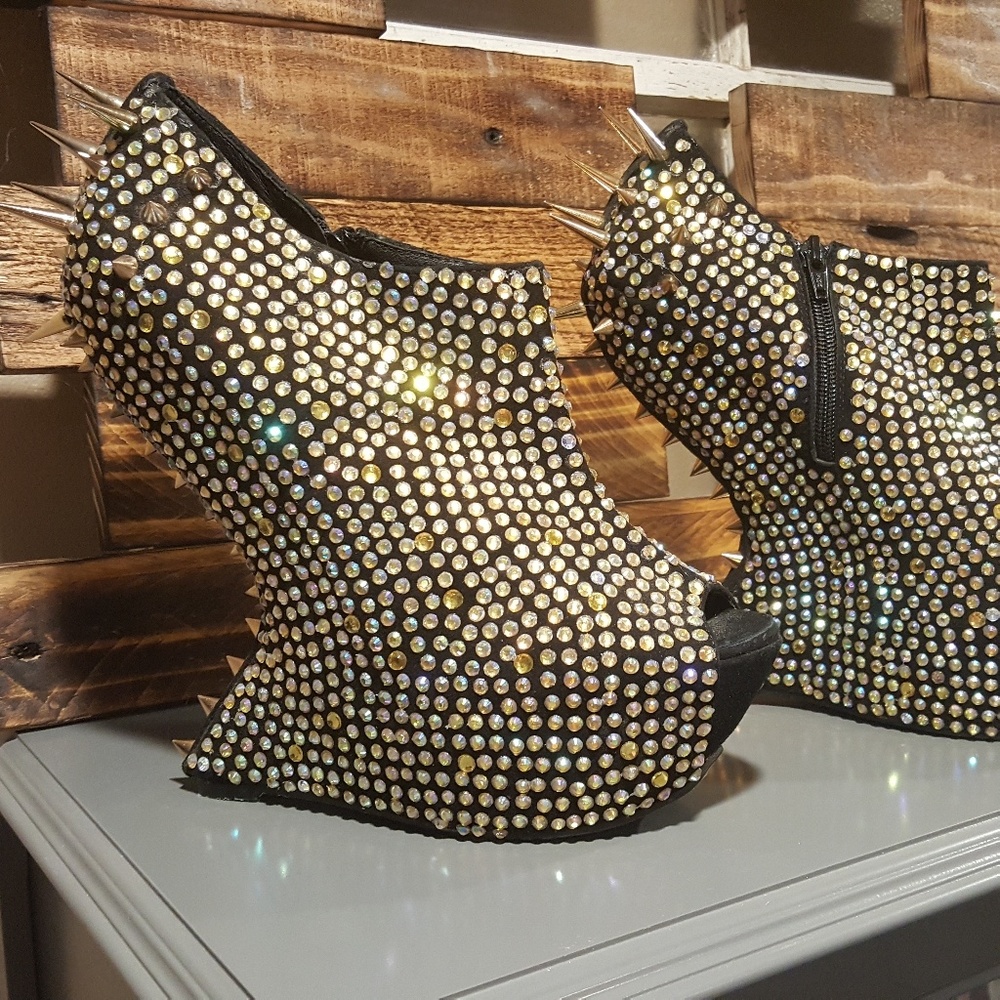 Spiked heels